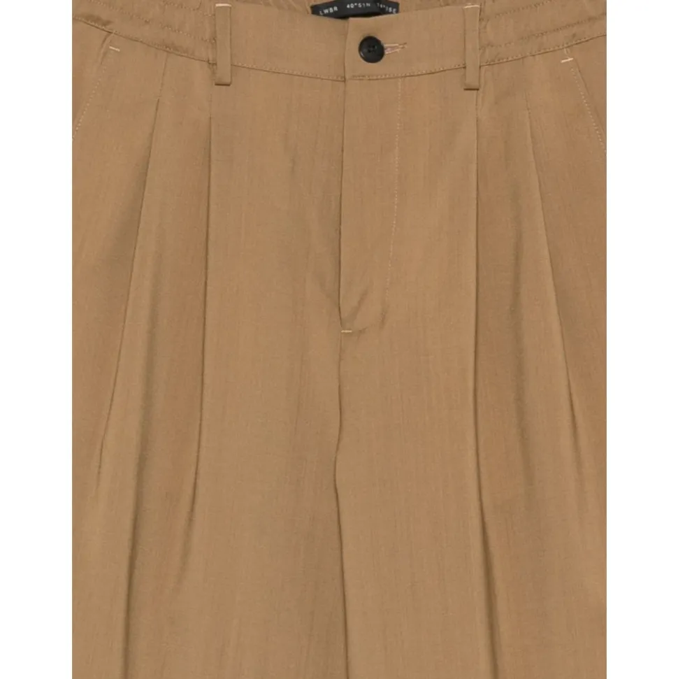 Chinos