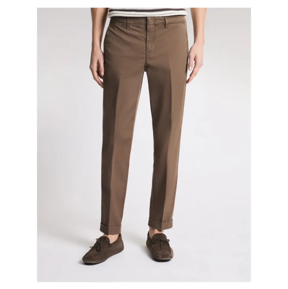 Chinos
