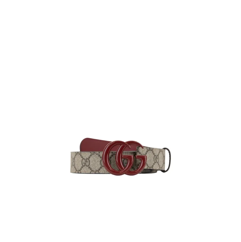 Cinturón de cuero con hebilla de logo
