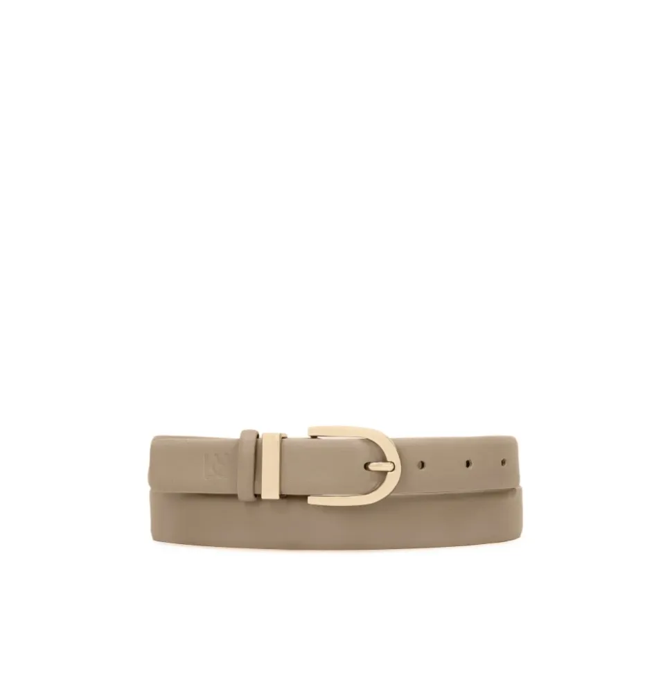 Cinturón de cuero liso color taupe con hebilla semicircular