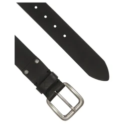 Cinturón negro con hebilla plateada