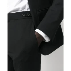 Clásico Traje de Lana Nero
