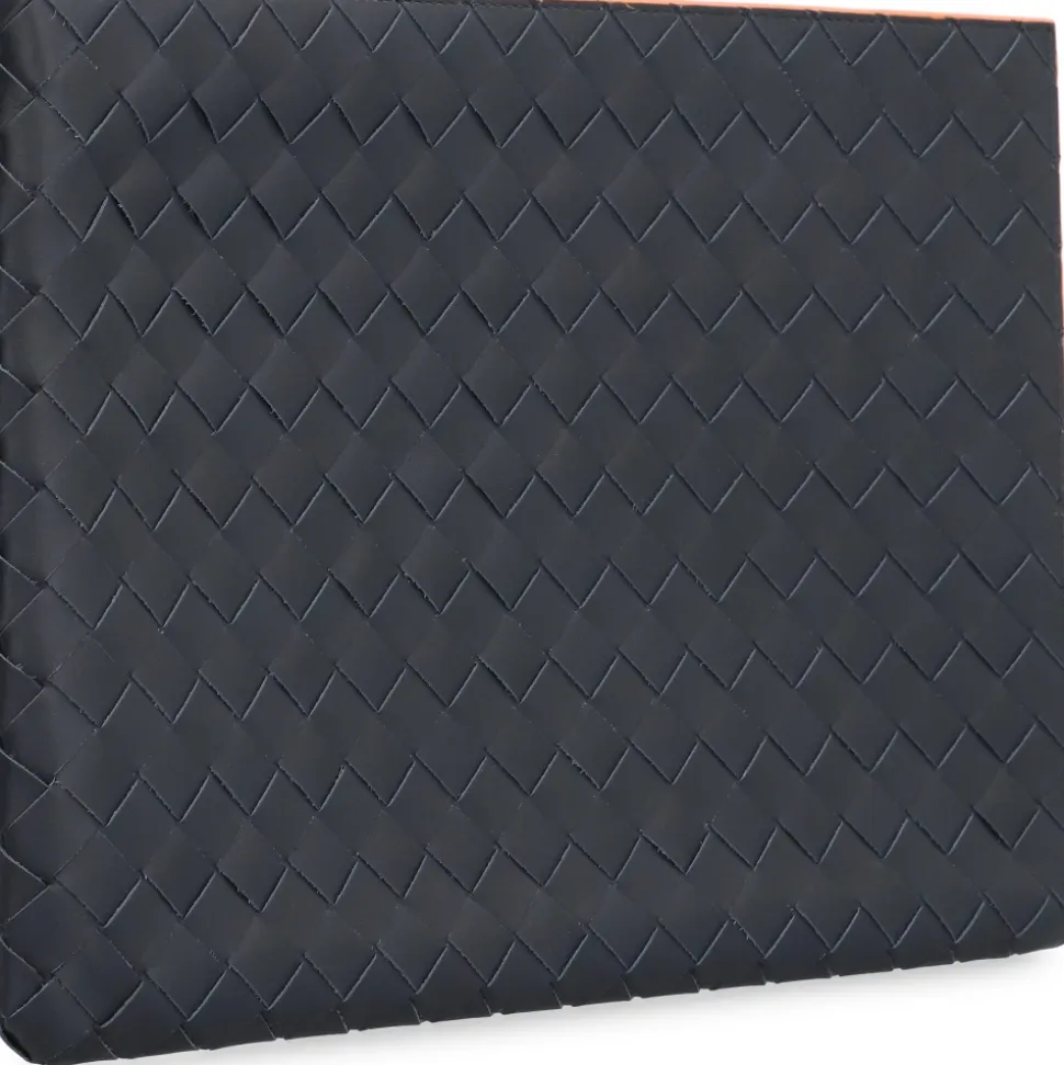Clutch de cuero con motivo Intrecciato