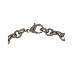 Collar con Cadena y Etiqueta de Logo