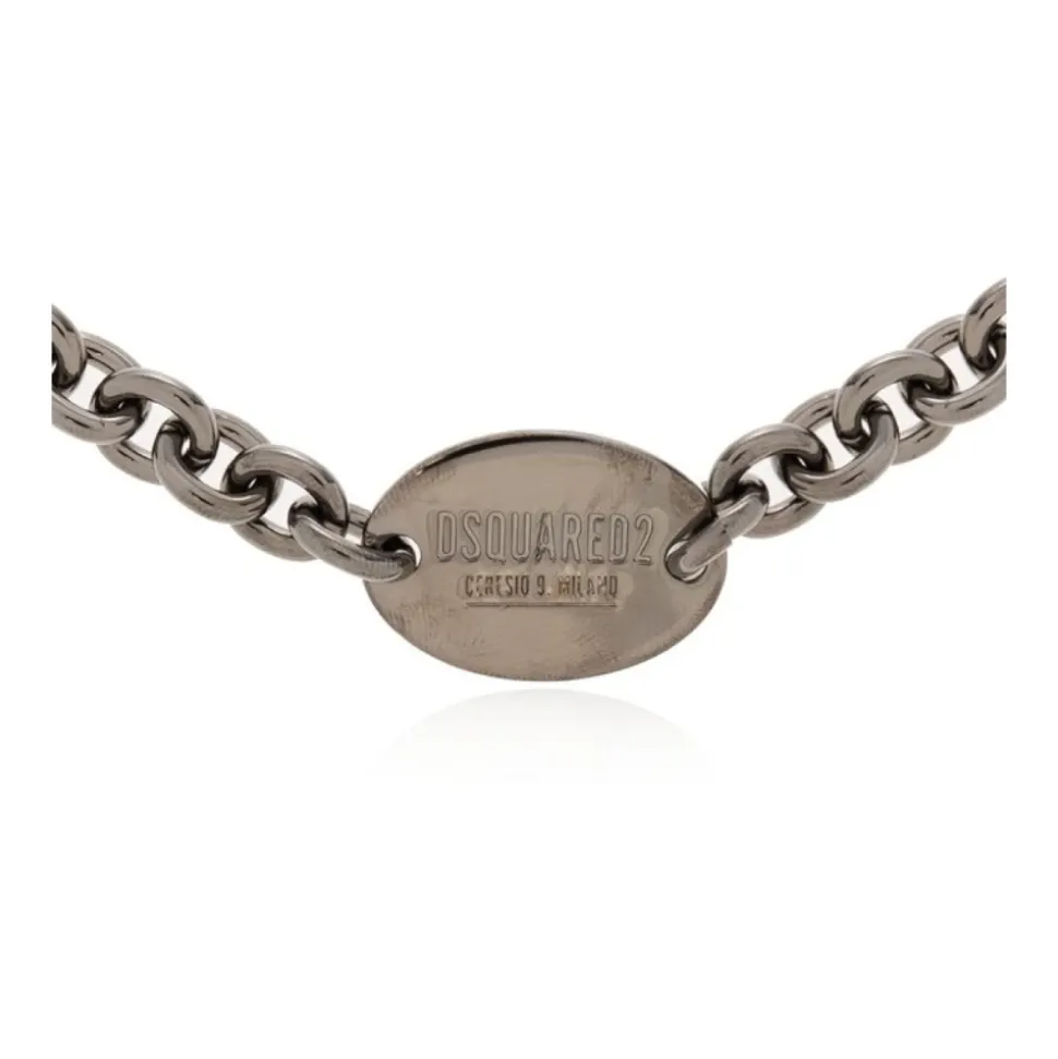Collar con Cadena y Etiqueta de Logo