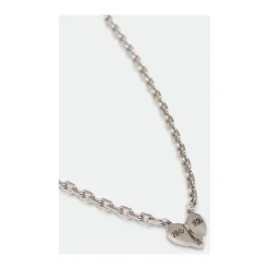 Collar de latón chapado en oro y plata con dijes