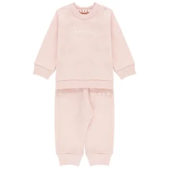 Conjunto deportivo con logo estampado