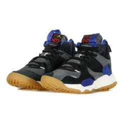 Delta Mid High Shoe
