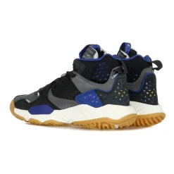 Delta Mid High Shoe