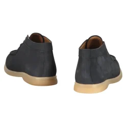 Elegantes zapatos de cuero con cordones