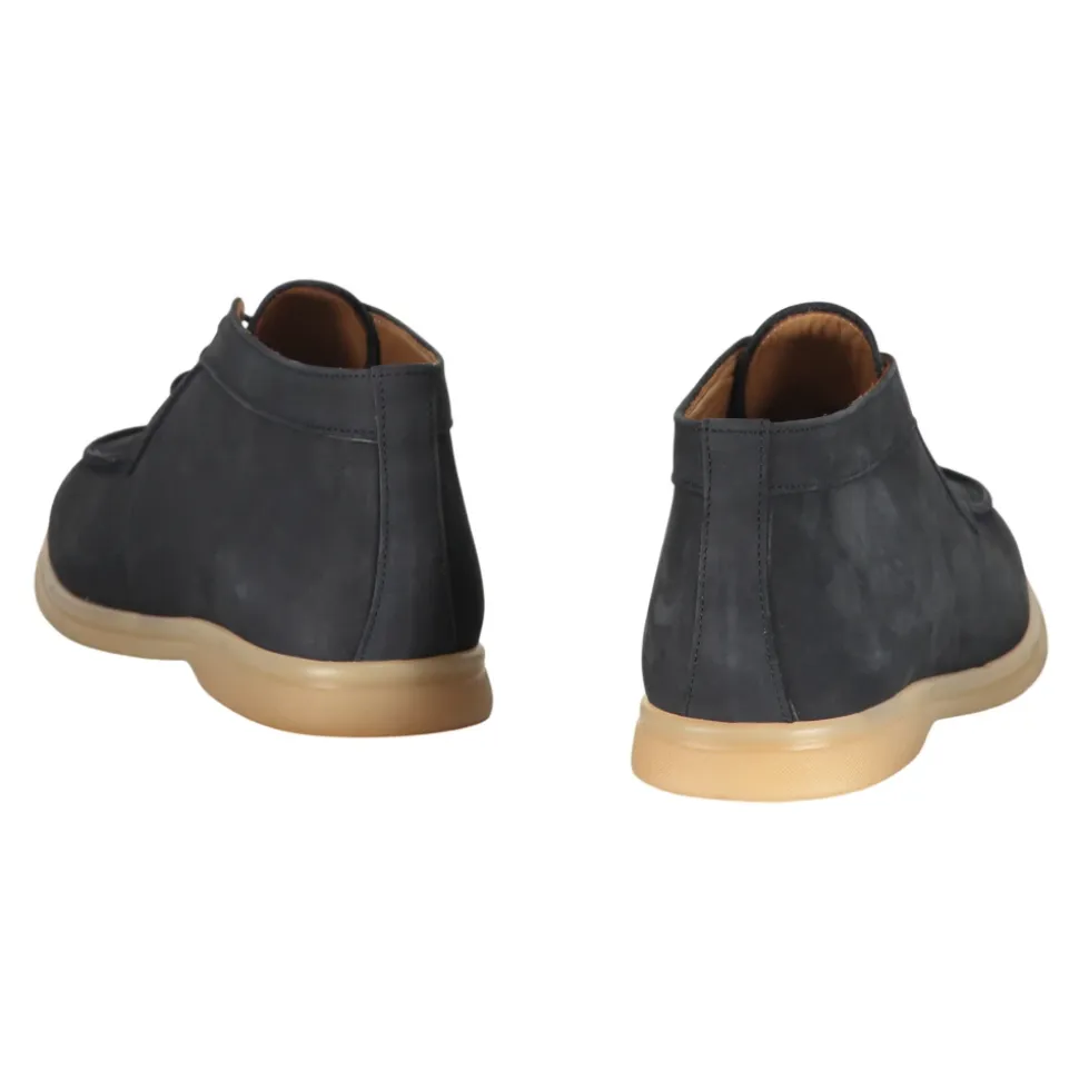 Elegantes zapatos de cuero con cordones