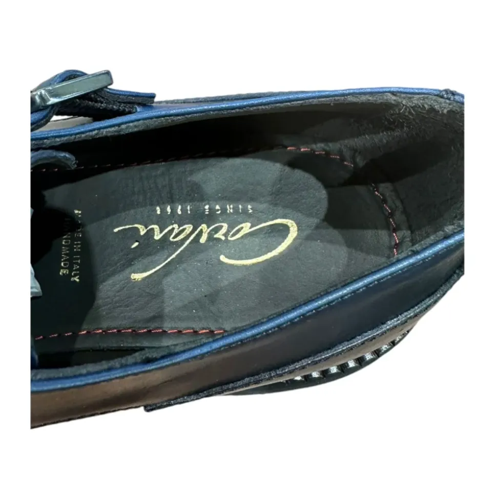 Elegantes zapatos planos de negocios