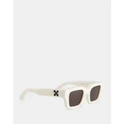Gafas de sol cuadradas con lentes gris oscuro