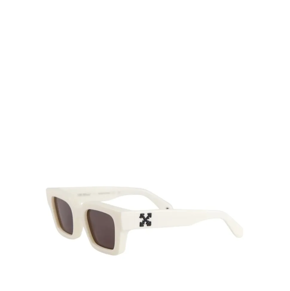 Gafas de sol cuadradas con lentes gris oscuro