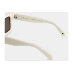 Gafas de sol cuadradas con lentes gris oscuro