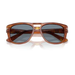 Gafas de sol elegantes en tono marrón