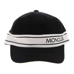Gorra con Logotipo y Banda a Rayas