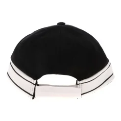 Gorra con Logotipo y Banda a Rayas