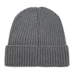 Gorra con parche de logo