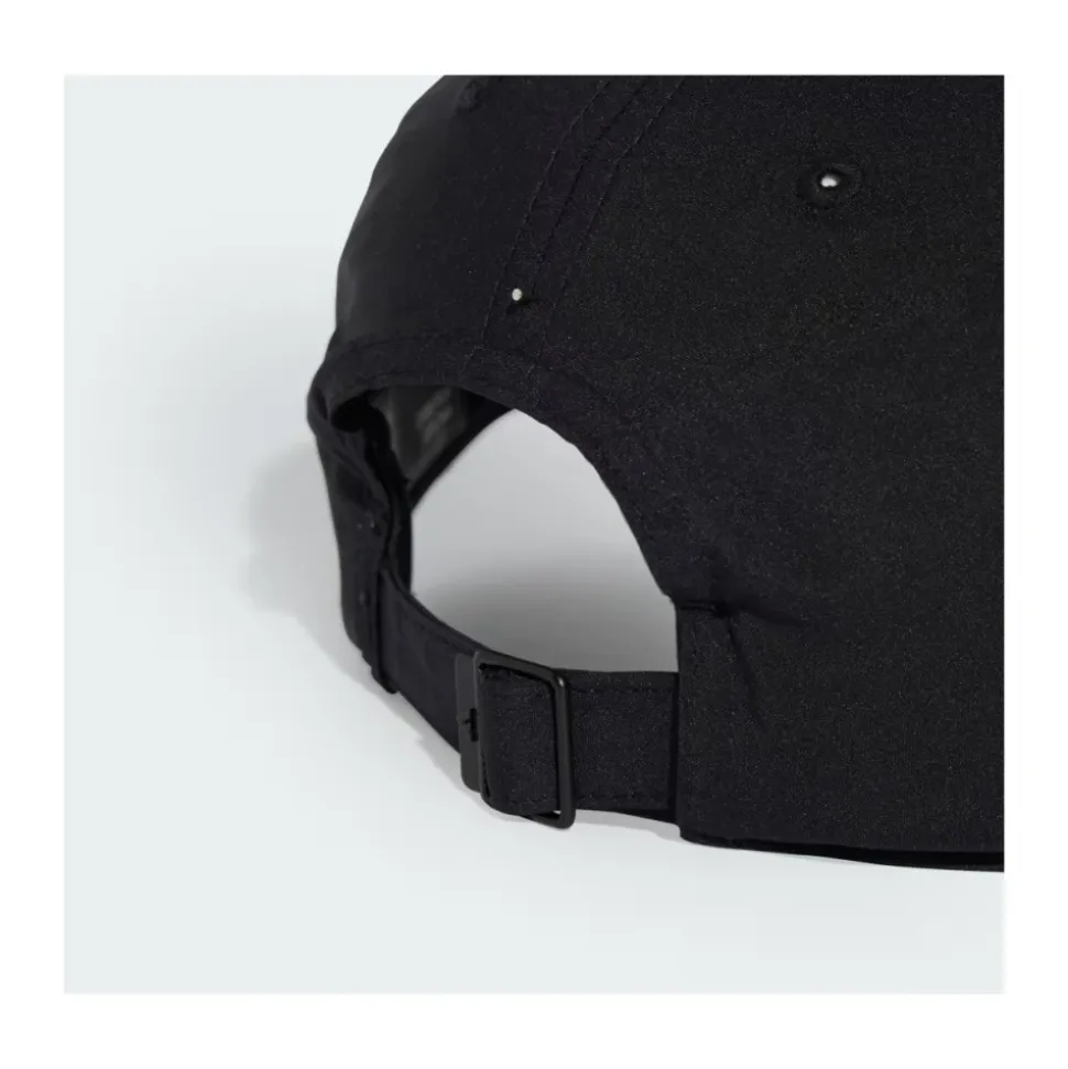 Gorra deportiva con visera curva