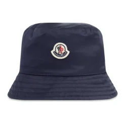 Gorro con parche del logo