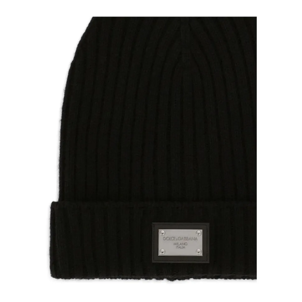 Gorro de punto con placa del logo