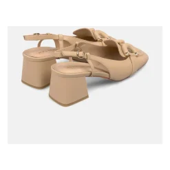 Heel shoe detail