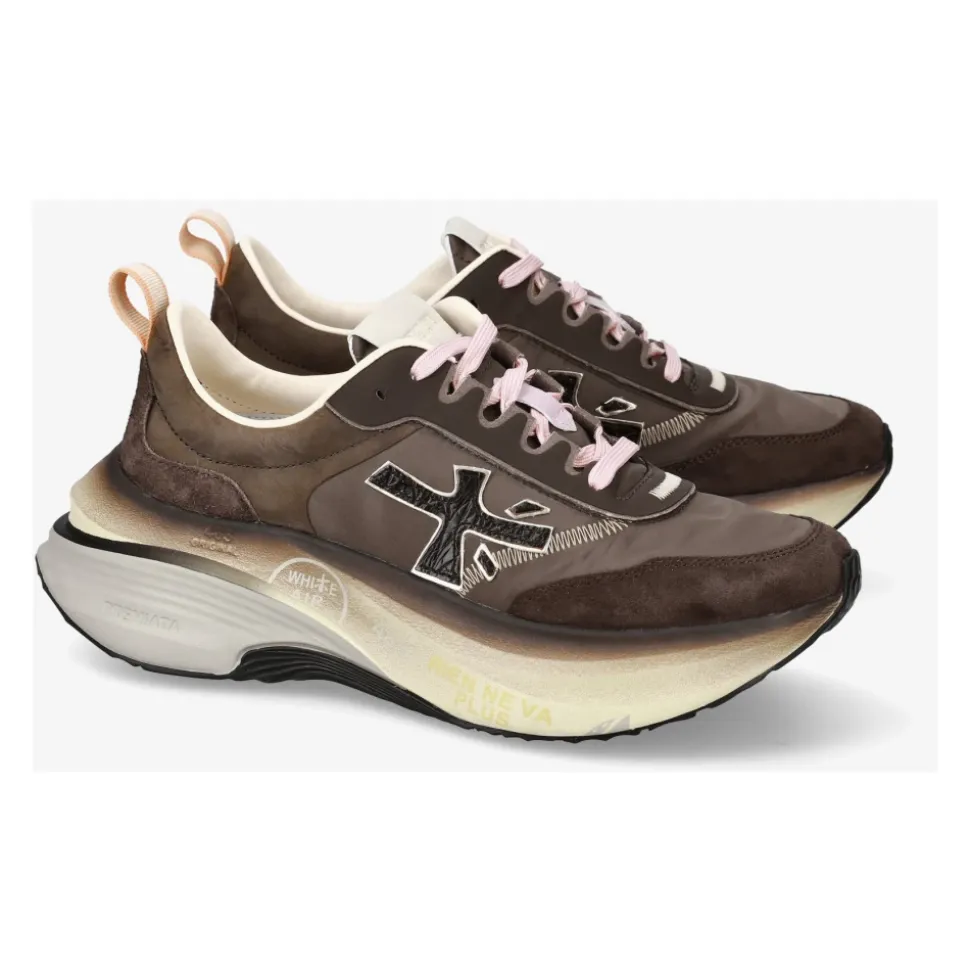 Hill 7896 Sneaker