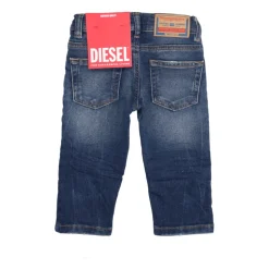 Jeans con Parche de Logo