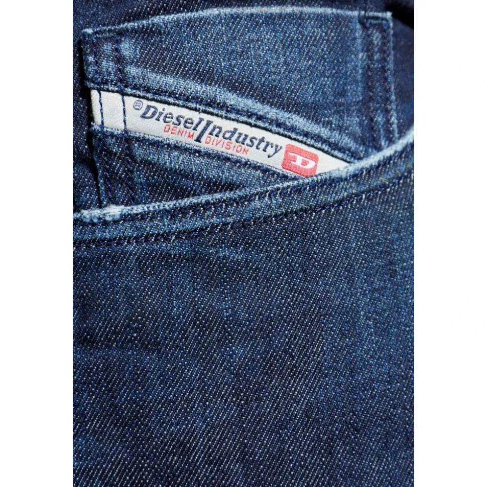 Jeans 2023 D-FINITIVE
