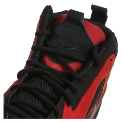 Kamikaze II Negro/Rojo/Oro Sneakers