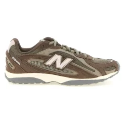 204L Sneakers