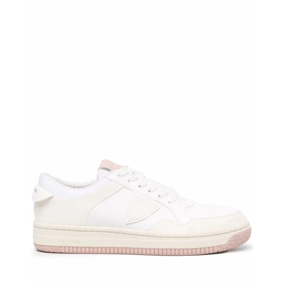 Lyon Sneakers