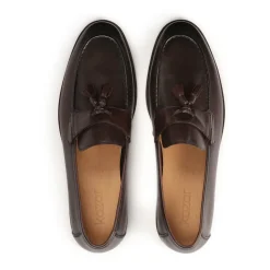 Mocasines de cuero marrón con borlas