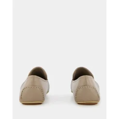 Mocasines de lujo de cuero beige