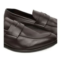 Mocasín con detalle de correa