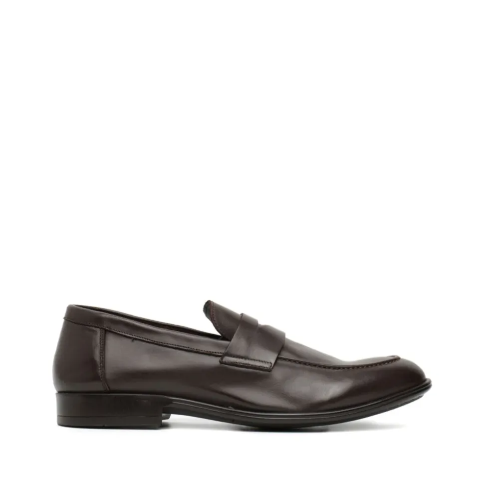 Mocasín con detalle de correa
