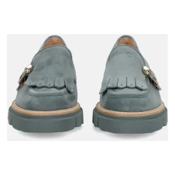 Mocasín de ante azul con flecos