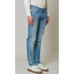 Nicky Jeans