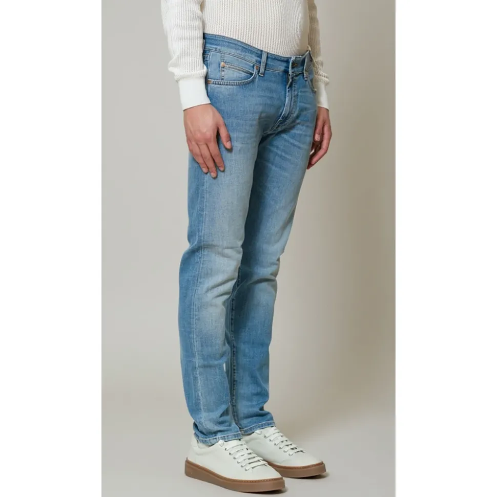 Nicky Jeans
