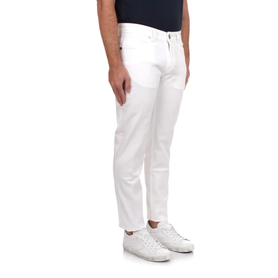 Pantalón modelo 5 bolsillos