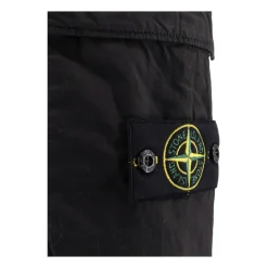PANTALON CARGO NEGRO LOGO PARCHE