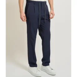 Pantalones con Pliegues