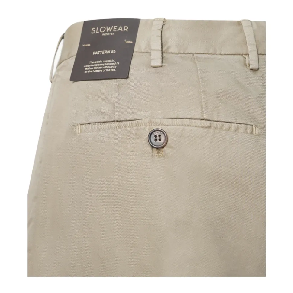 Pantalones con Pliegues