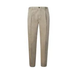 Pantalones con Pliegues