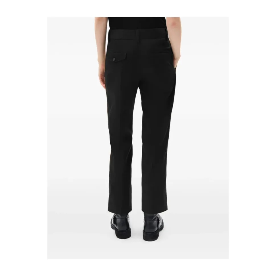 Pantalones Crop con Detalle de Raya Lateral