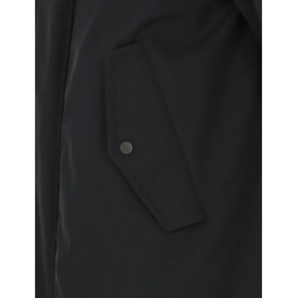 Parka Impermeable Negra con Capucha