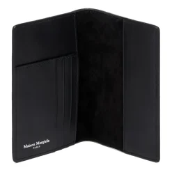 PASSEPORT HOLDER