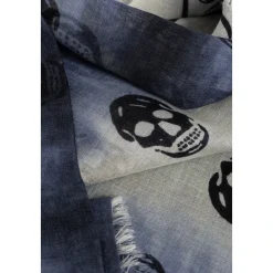 Pañuelo con motivo de calavera