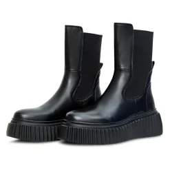 Platform Chelsea Boots with Ribbed Sole - Black